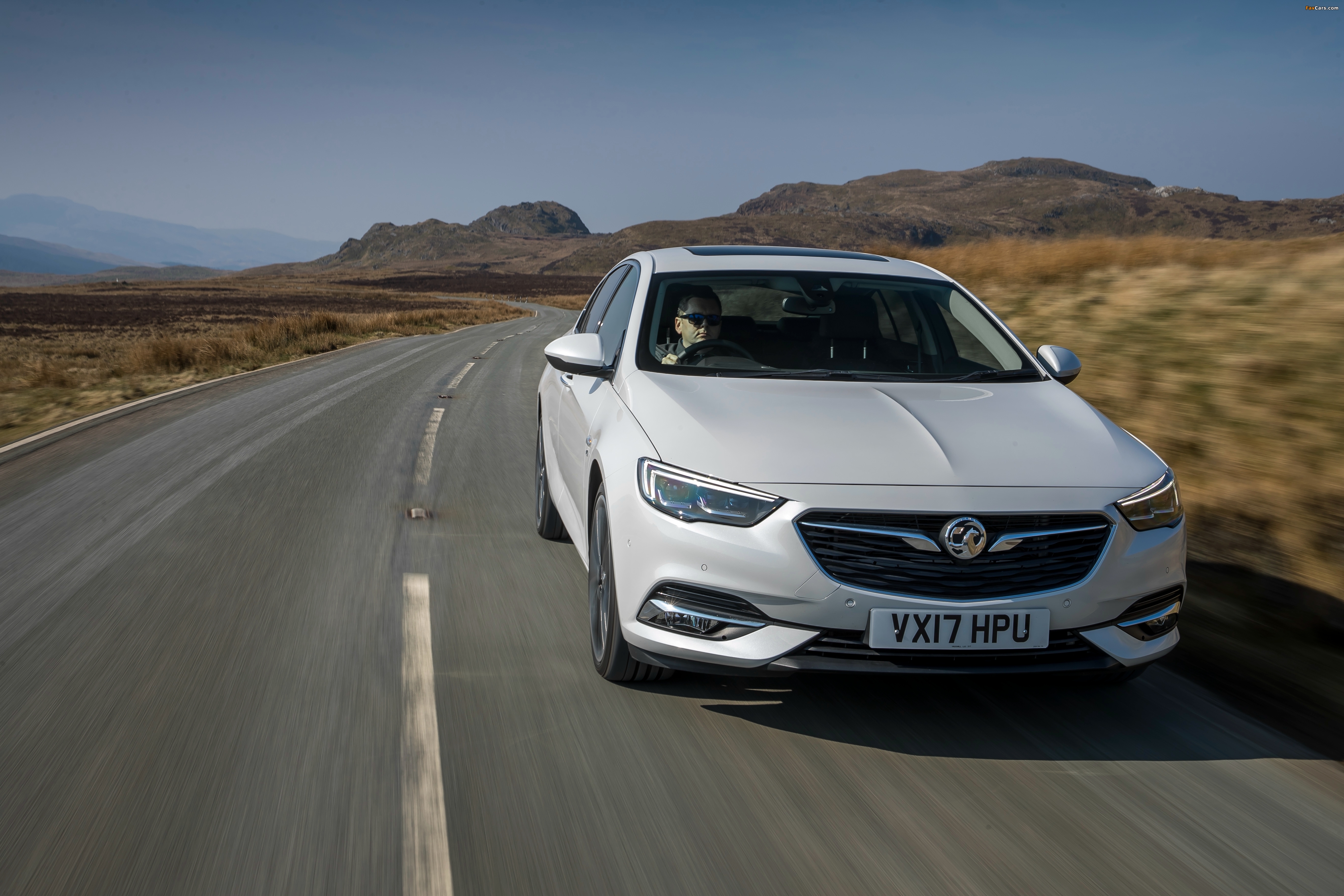 Vauxhall Insignia Grand Sport Turbo 4×4 2017 photos (4096 x 2731)