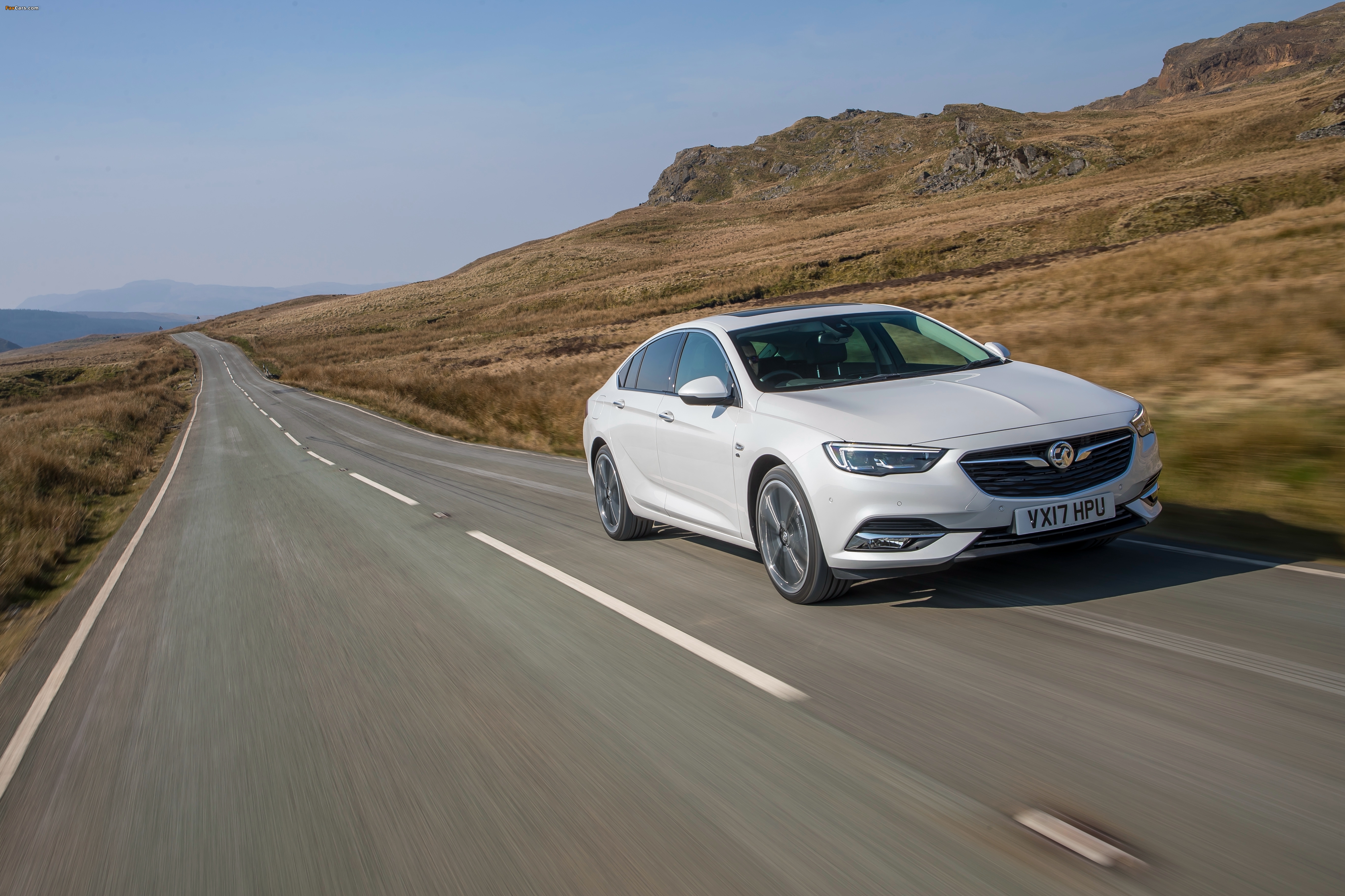 Vauxhall Insignia Grand Sport Turbo 4×4 2017 pictures (4096 x 2731)