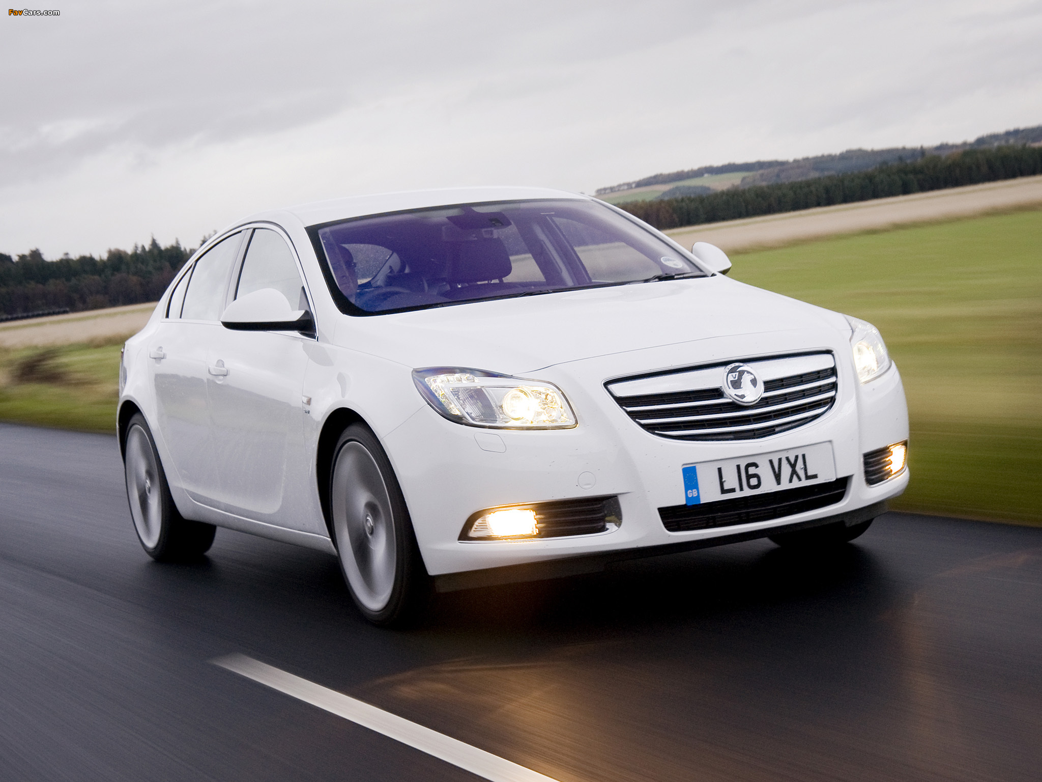 Vauxhall Insignia Hatchback 2008–13 wallpapers (2048 x 1536)