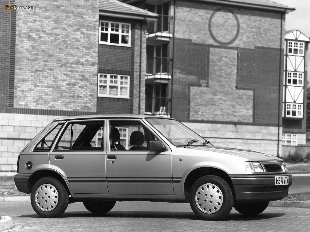 Images of Vauxhall Nova Luxe 5-door 1990–92 (1024 x 768)