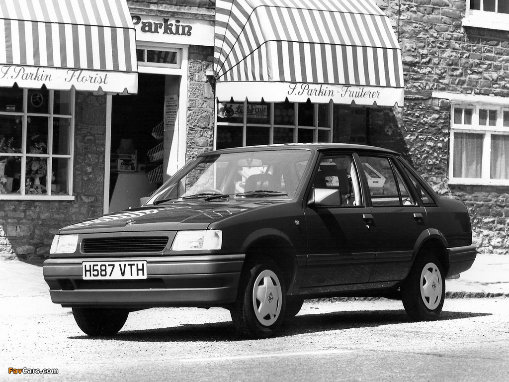 Photos of Vauxhall Nova Saloon Merit 4-door 1990–92 (1024 x 768)