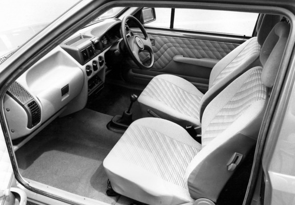 Vauxhall Novavan 1990–93 images