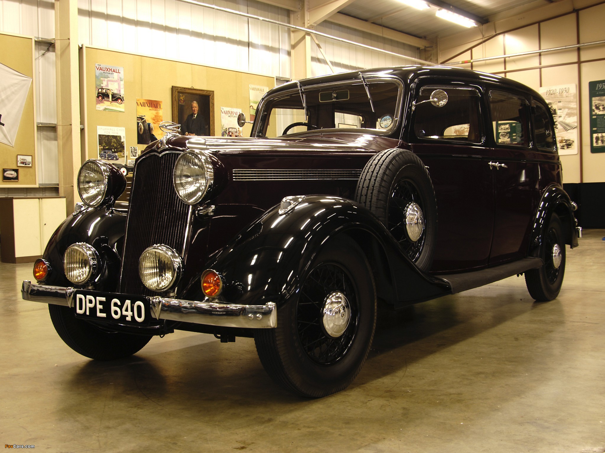 Images of Vauxhall Big Six Limousine 1933–38 (2048 x 1536)