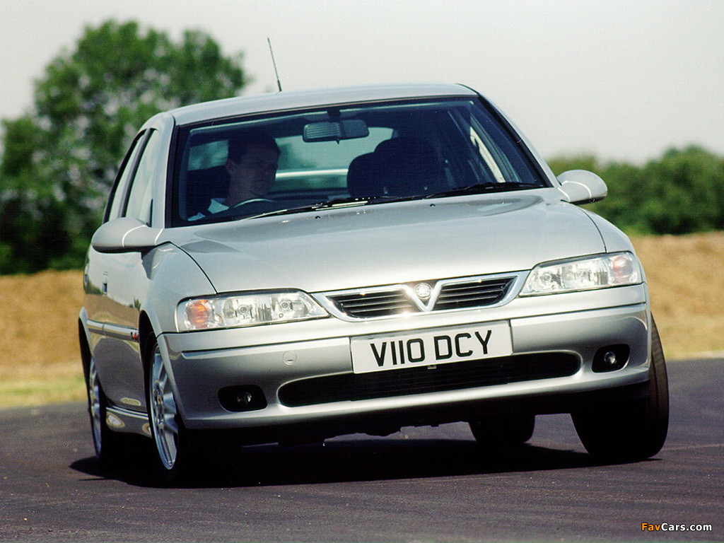 Photos of Vauxhall Vectra Hatchback (B) 1995–99 (1024 x 768)