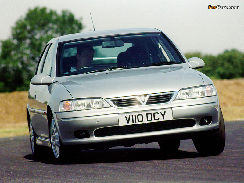 Photos of Vauxhall Vectra Hatchback (B) 1995–99 (800 x 600)
