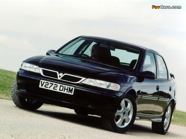 Pictures of Vauxhall Vectra Sedan (B) 1995–99 (640 x 480)