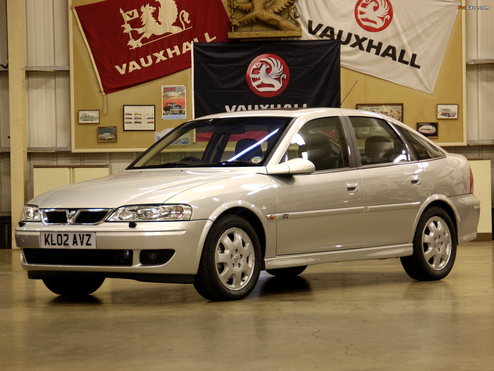 Vauxhall Vectra Hatchback (B) 1995–99 wallpapers (1600 x 1200)