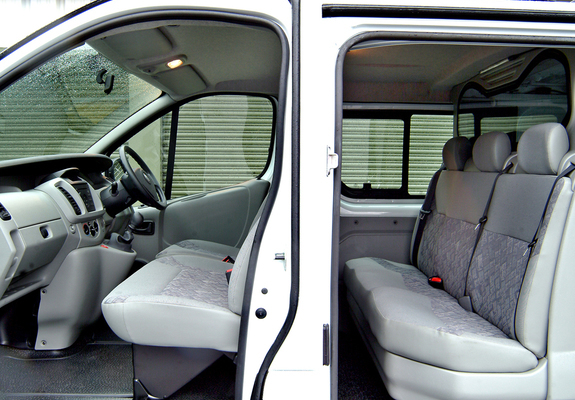 Pictures of Vauxhall Vivaro Combi 2001–06