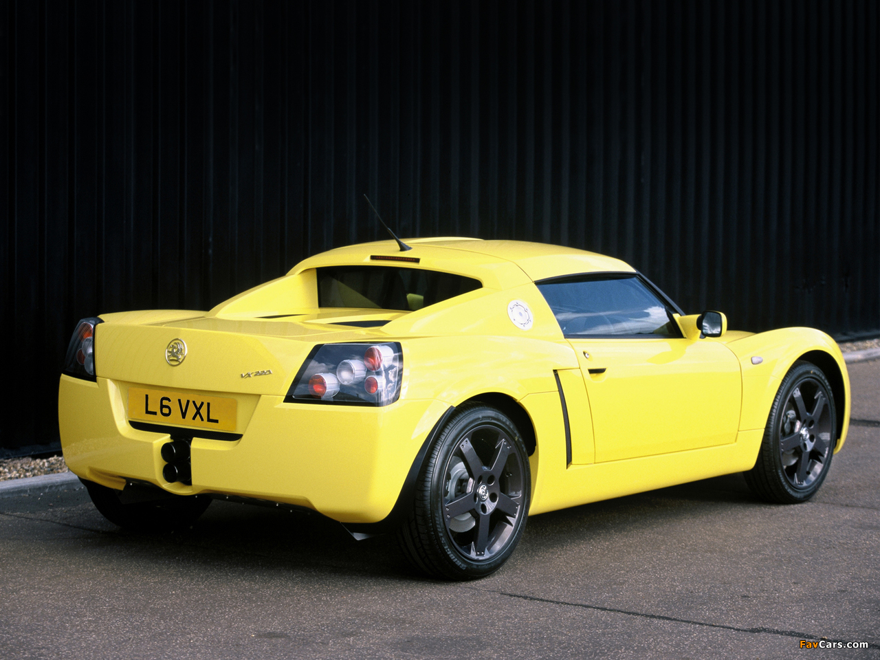 Vauxhall VX220 Lightning Yellow 2001–02 wallpapers (1280 x 960)