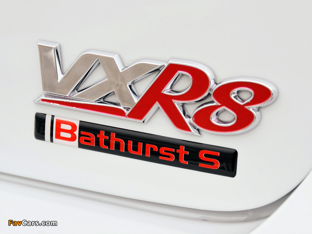 Photos of Vauxhall VXR8 Bathurst S Edition 2009 (640 x 480)