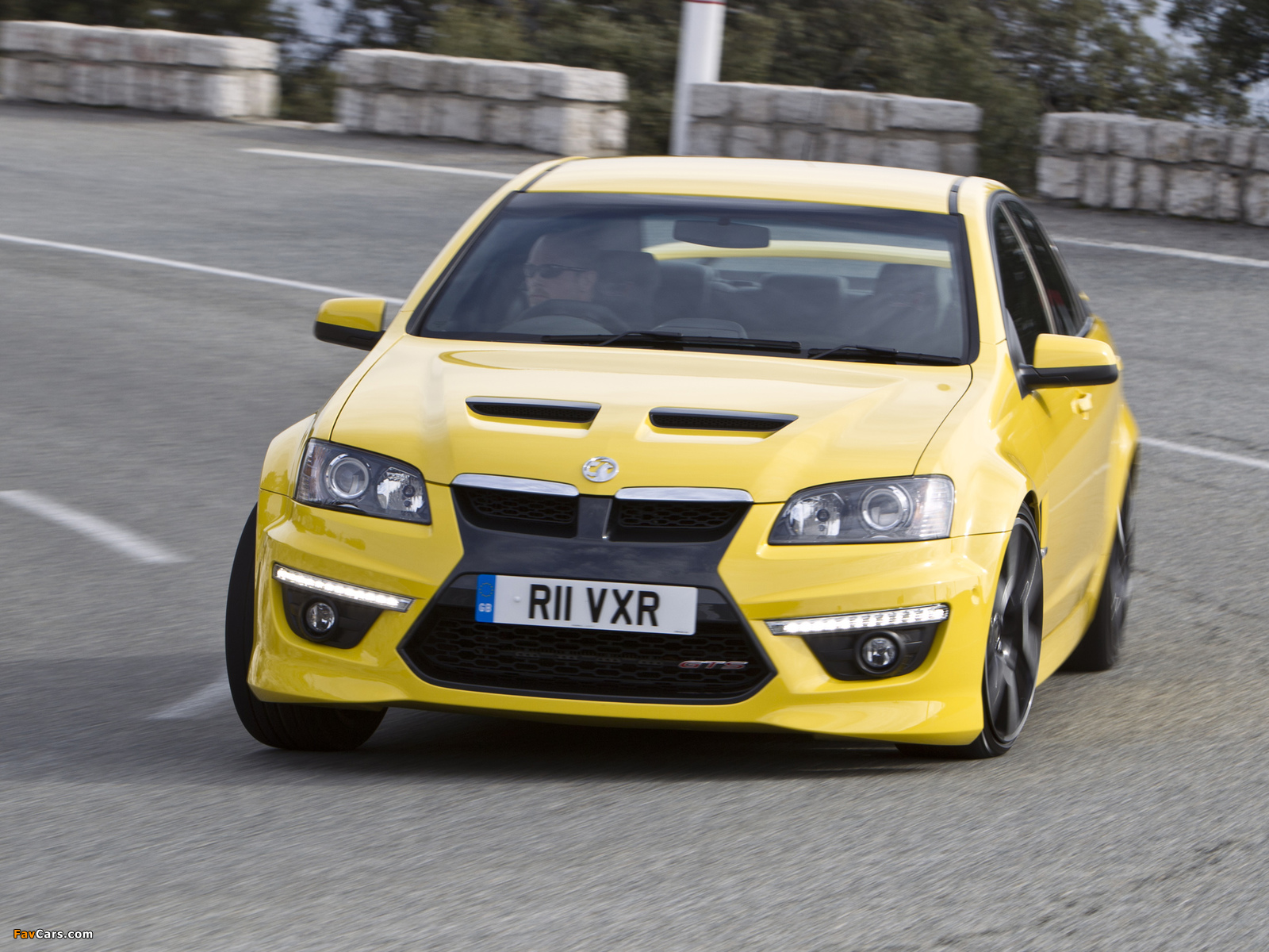 Pictures of Vauxhall VXR8 2011–13 (1600 x 1200)