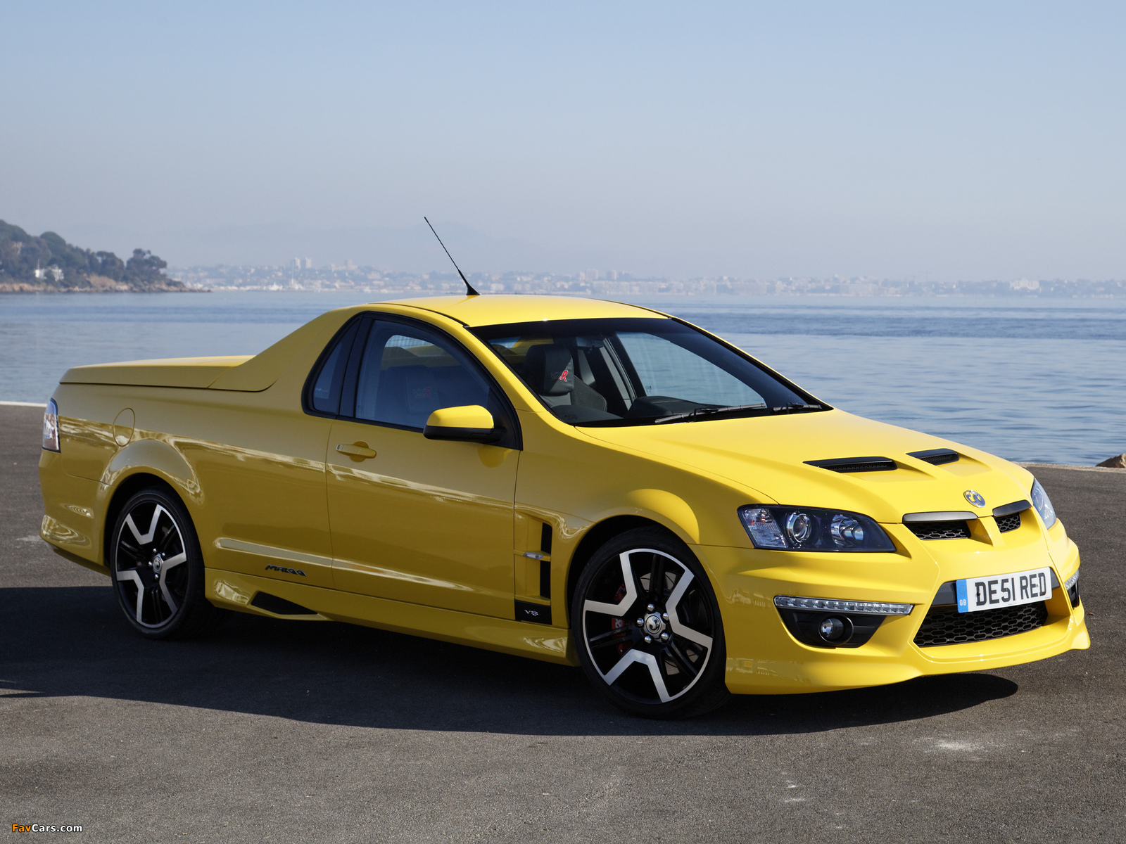 Pictures of Vauxhall VXR8 Maloo 2012–13 (1600 x 1200)