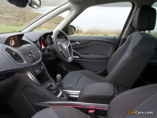 Photos of Vauxhall Zafira Tourer 2011 (640 x 480)