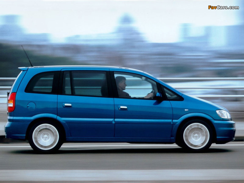 Pictures of Vauxhall Zafira GSi 2001–05 (800 x 600)