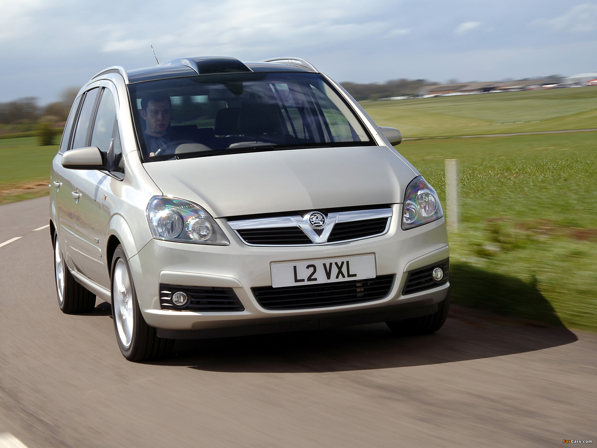 Pictures of Vauxhall Zafira 2005–08 (2048 x 1536)