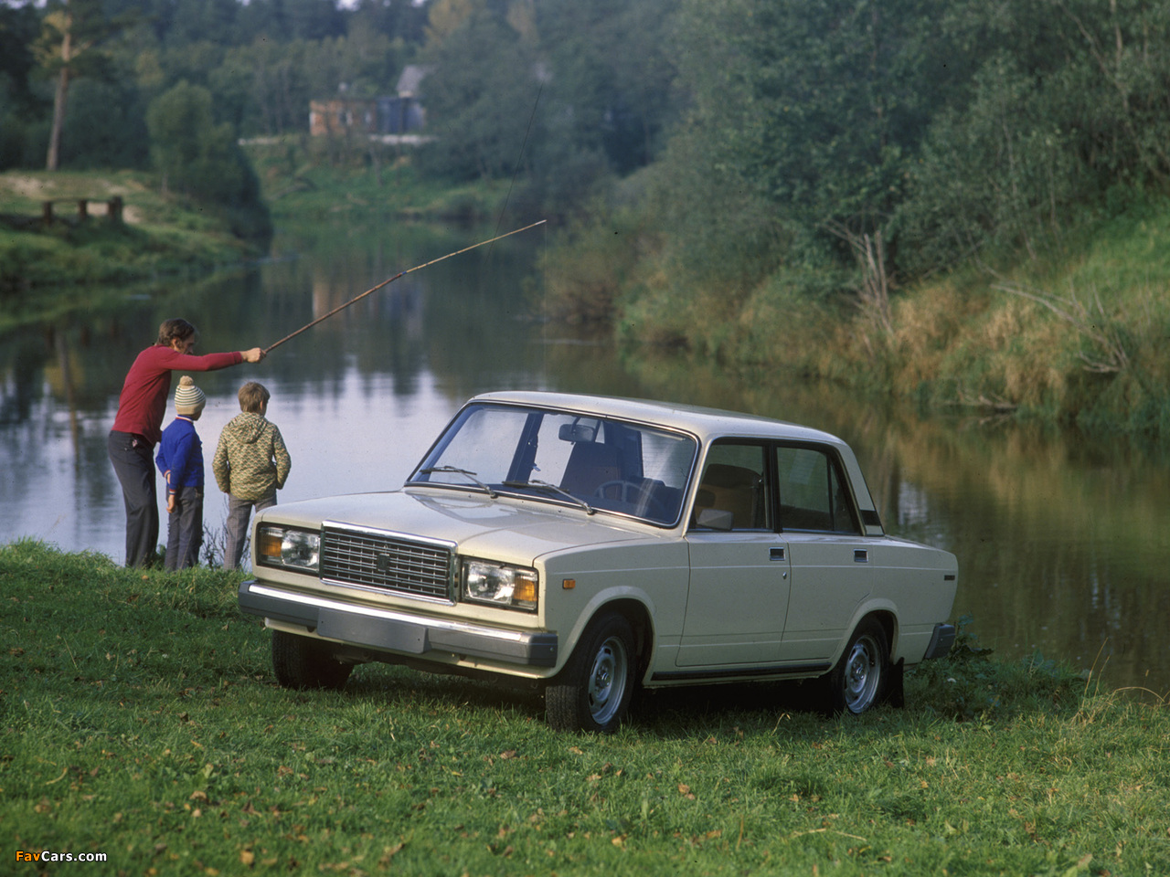 VAZ 2107 1982–97 photos (1280 x 960)