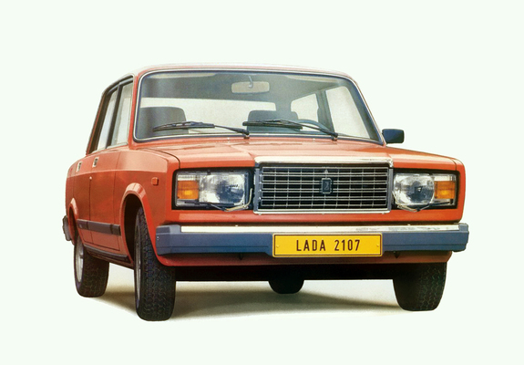 Lada 2107 1983–96 images