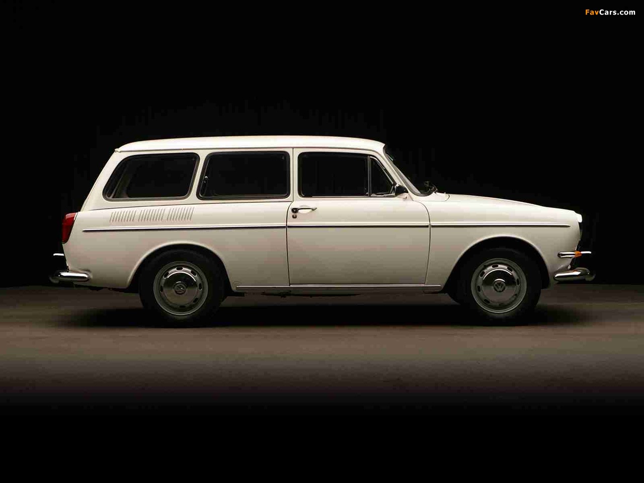 Pictures of Volkswagen 1600 Variant (Type 3) 1966–69 (1280 x 960)