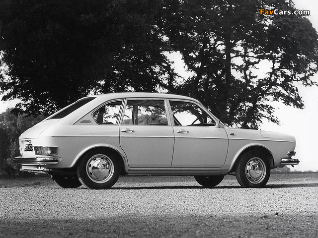 Volkswagen 411 4-door Sedan (Type4) 1968–72 pictures (640 x 480)