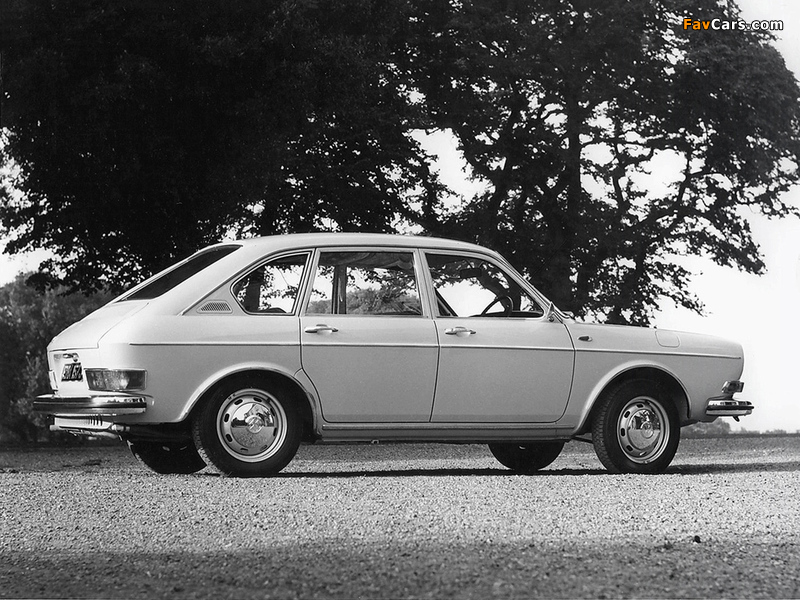 Volkswagen 411 4-door Sedan (Type4) 1968–72 pictures (800 x 600)