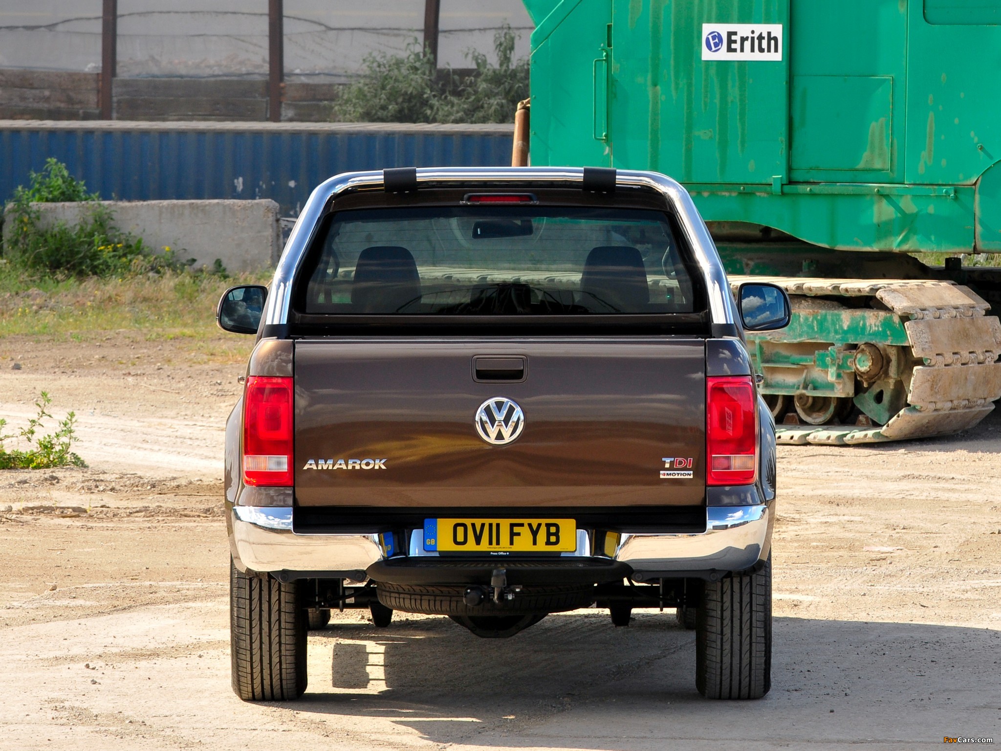 Images of Volkswagen Amarok Double Cab Highline UK-spec 2010 (2048 x 1536)