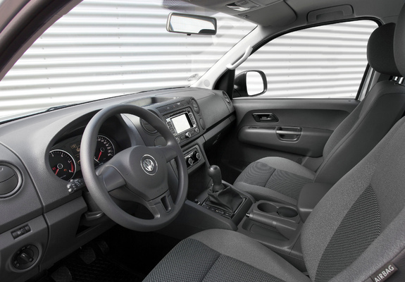 Images of Volkswagen Amarok Single Cab Comfortline 2010