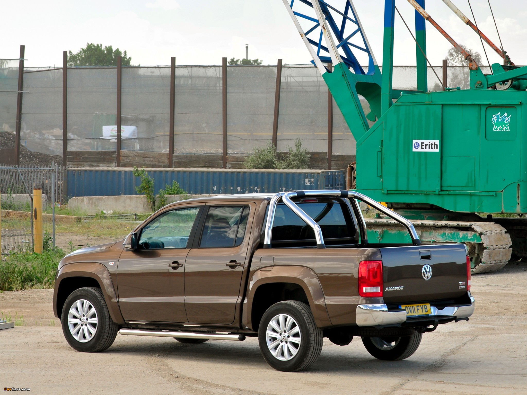 Images of Volkswagen Amarok Double Cab Highline UK-spec 2010 (2048 x 1536)