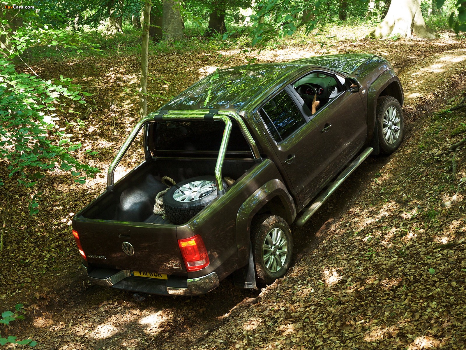 Images of Volkswagen Amarok Double Cab Highline UK-spec 2010 (1600 x 1200)