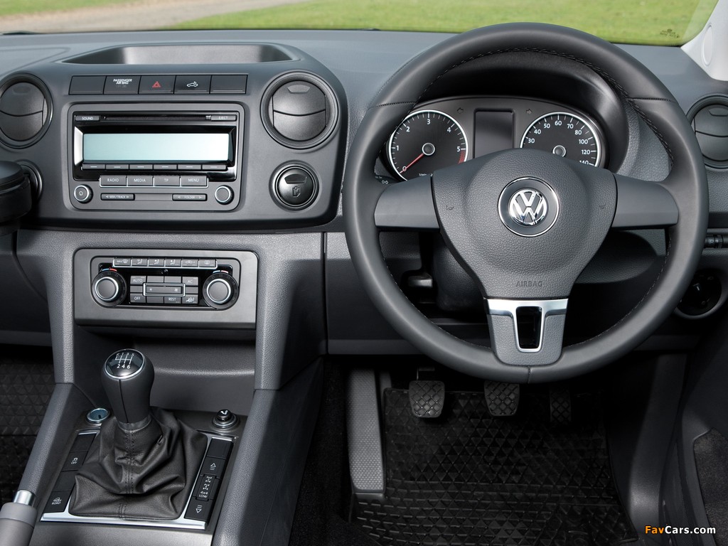 Volkswagen Amarok Double Cab Trendline UK-spec 2010 images (1024 x 768)
