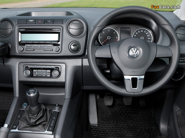 Volkswagen Amarok Double Cab Trendline UK-spec 2010 images (640 x 480)