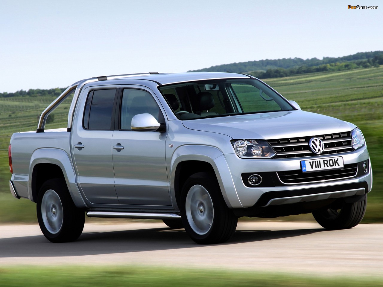 Volkswagen Amarok Double Cab Highline UK-spec 2010 photos (1280 x 960)