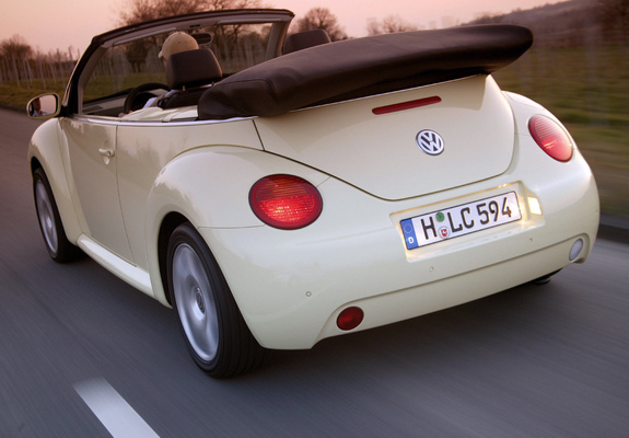 Images of Volkswagen New Beetle Cabrio 2000–05