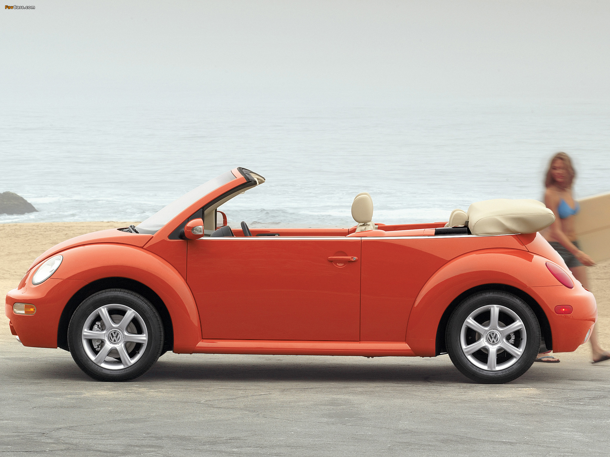 Images of Volkswagen New Beetle Convertible 2000–05 (2048 x 1536)