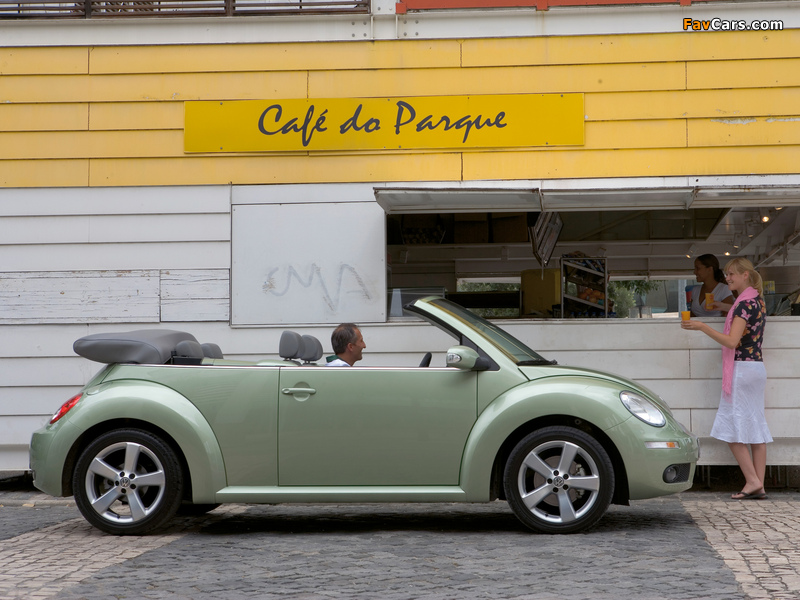 Images of Volkswagen New Beetle Cabrio 2006–10 (800 x 600)