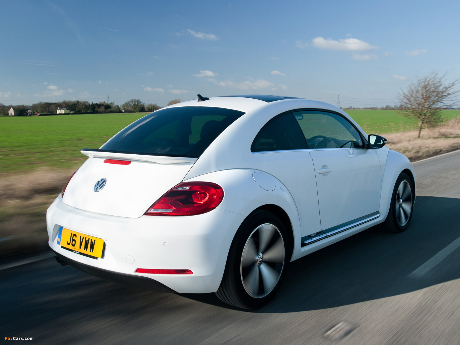Images of Volkswagen Beetle UK-spec 2011 (1600 x 1200)