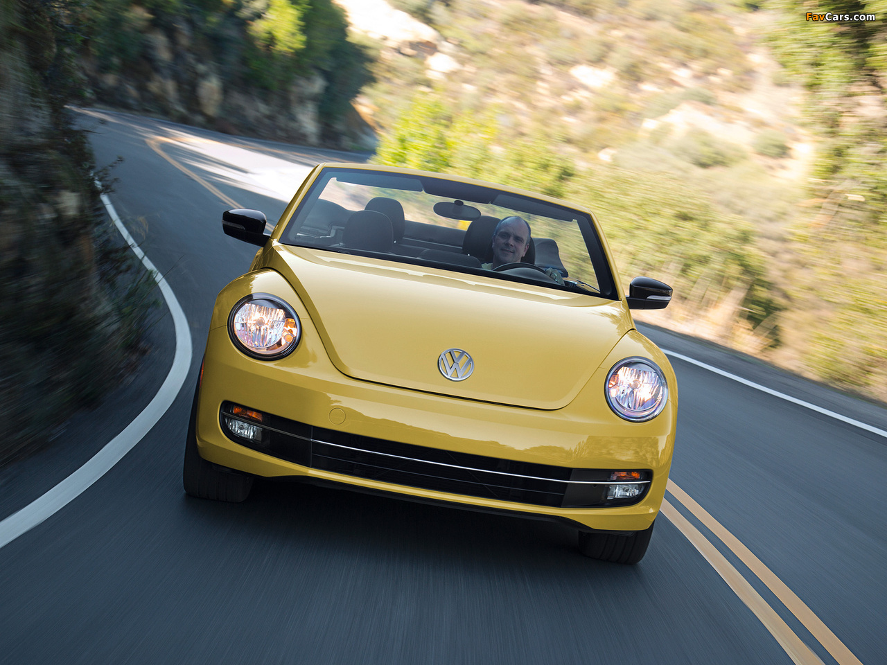 Images of Volkswagen Beetle Convertible 2012 (1280 x 960)