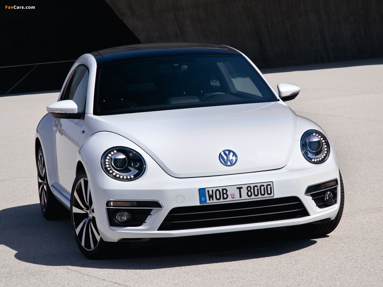 Images of Volkswagen Beetle R-Line 2012 (1280 x 960)