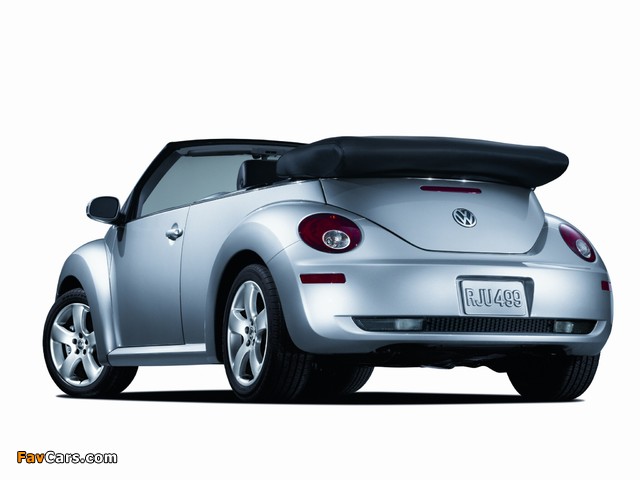Photos of Volkswagen New Beetle Convertible 2006–10 (640 x 480)