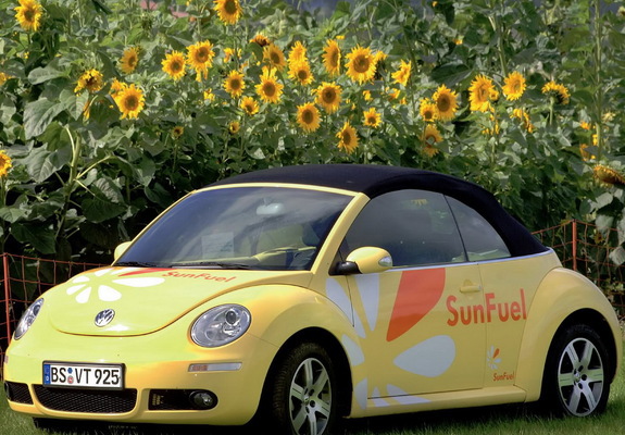 Photos of Volkswagen New Beetle Cabrio SunFuel Concept 2006