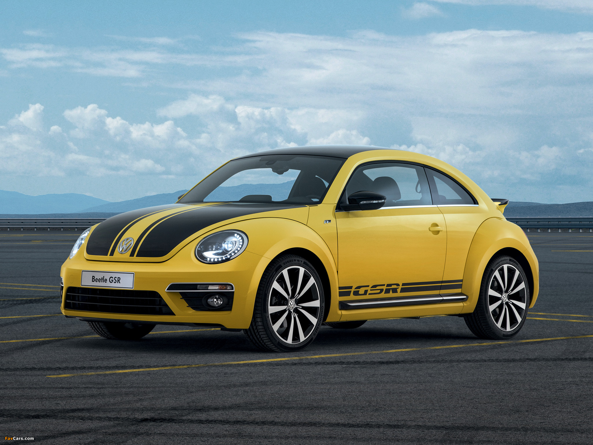 Photos of Volkswagen Beetle GSR 2013 (2048 x 1536)
