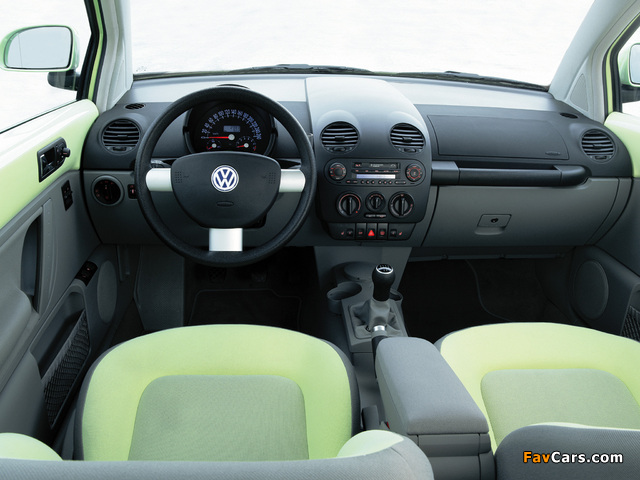 Pictures of Volkswagen New Beetle 1998–2005 (640 x 480)