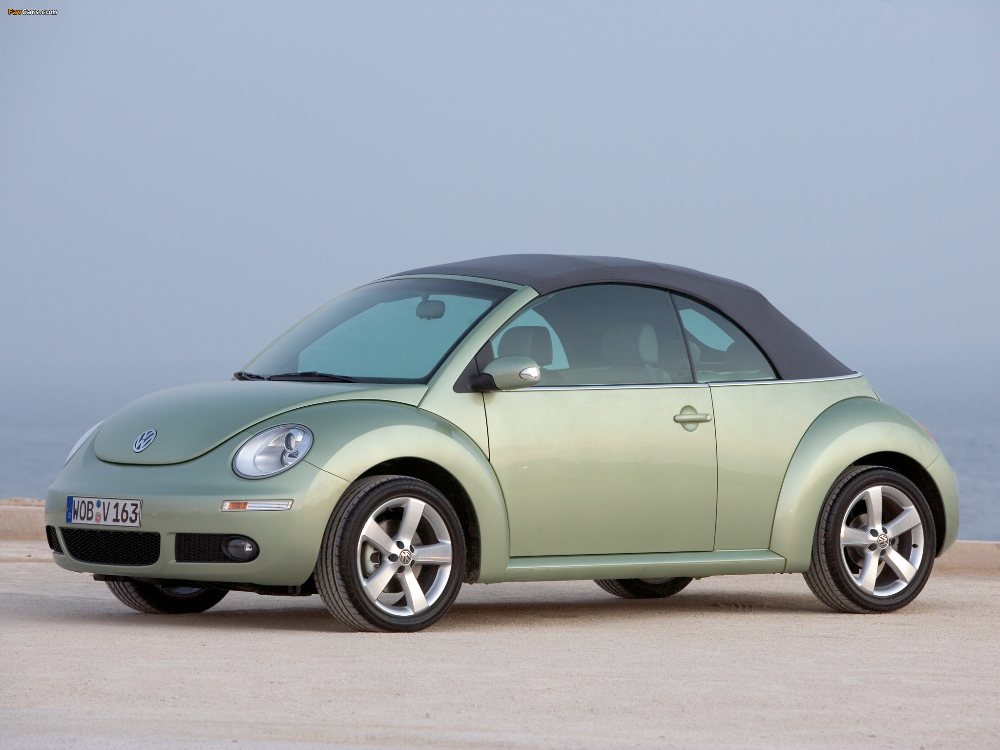 Pictures of Volkswagen New Beetle Cabrio 2006–10 (2048 x 1536)