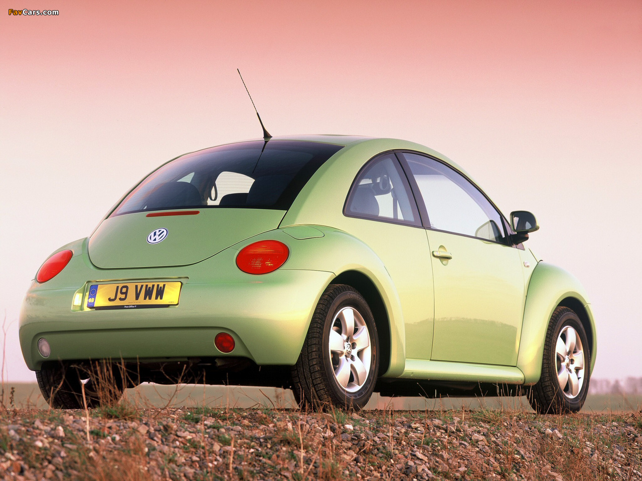 Volkswagen New Beetle UK-spec 1998–2005 photos (1280 x 960)