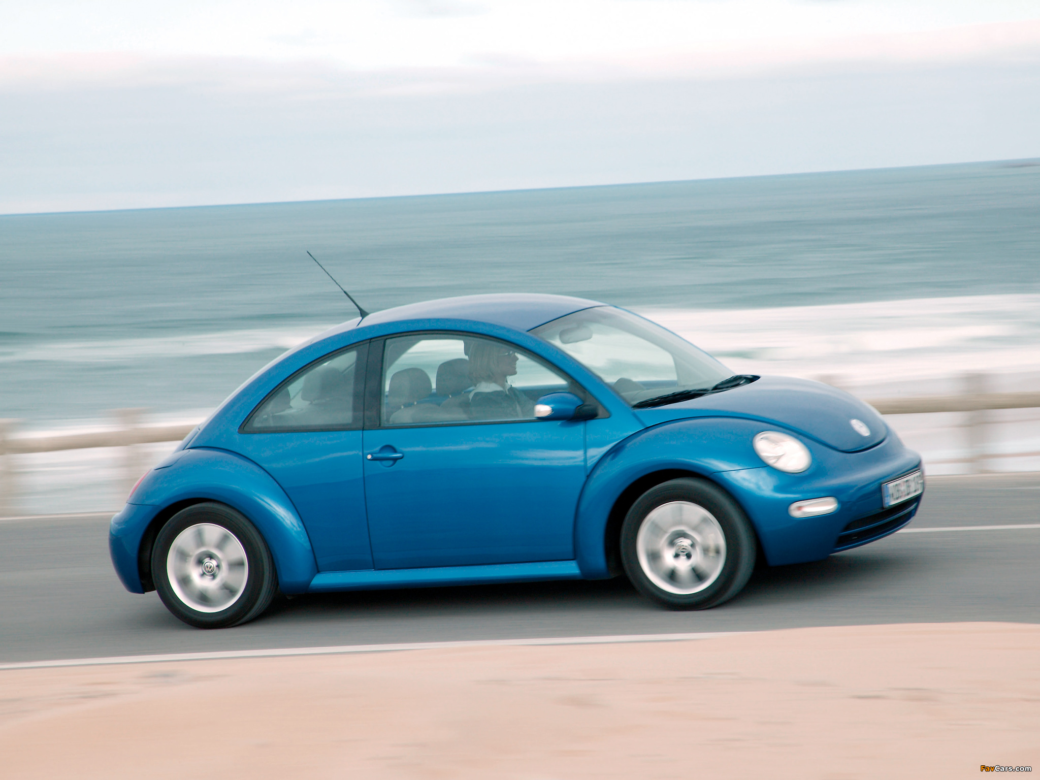 Volkswagen New Beetle 1998–2005 wallpapers (2048 x 1536)