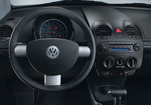 Volkswagen New Beetle Cabrio 2000–05 wallpapers