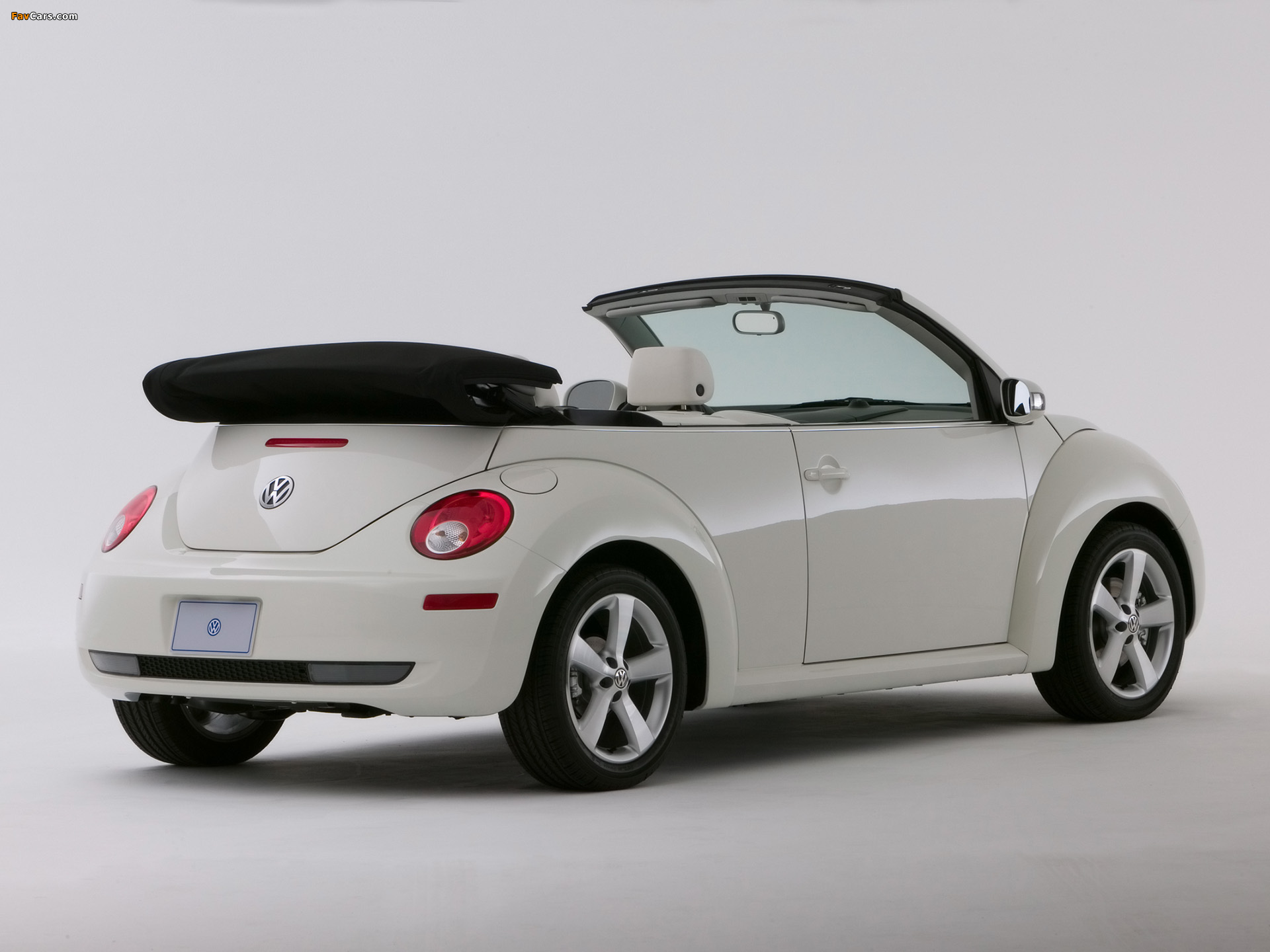 Volkswagen New Beetle Convertible Triple White 2007 images (1920 x 1440)