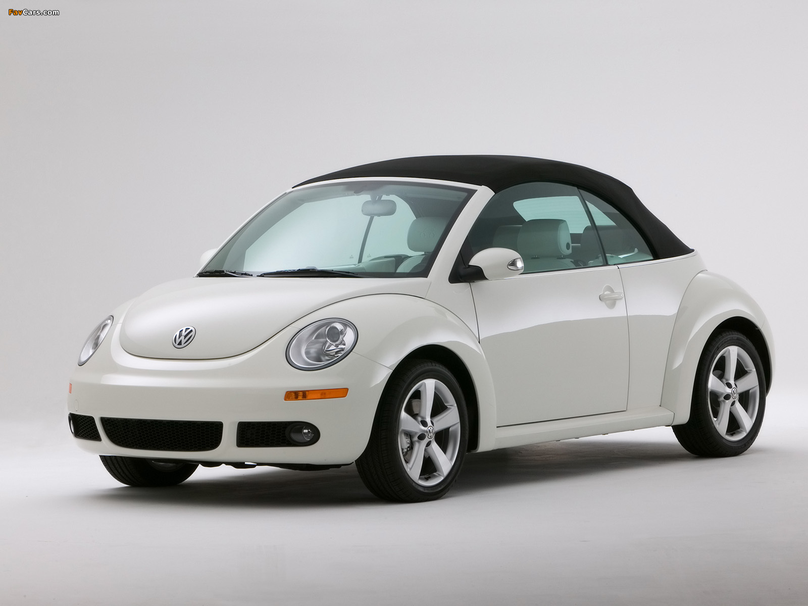 Volkswagen New Beetle Convertible Triple White 2007 photos (1600 x 1200)