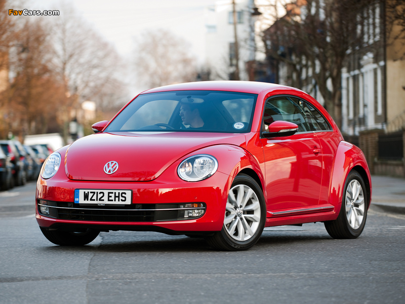 Volkswagen Beetle UK-spec 2011 images (800 x 600)