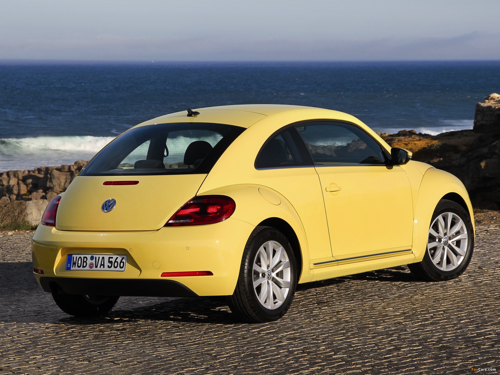 Volkswagen Beetle 2011 images (2048 x 1536)