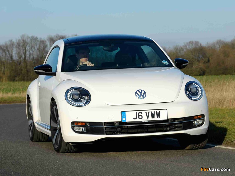 Volkswagen Beetle UK-spec 2011 photos (800 x 600)